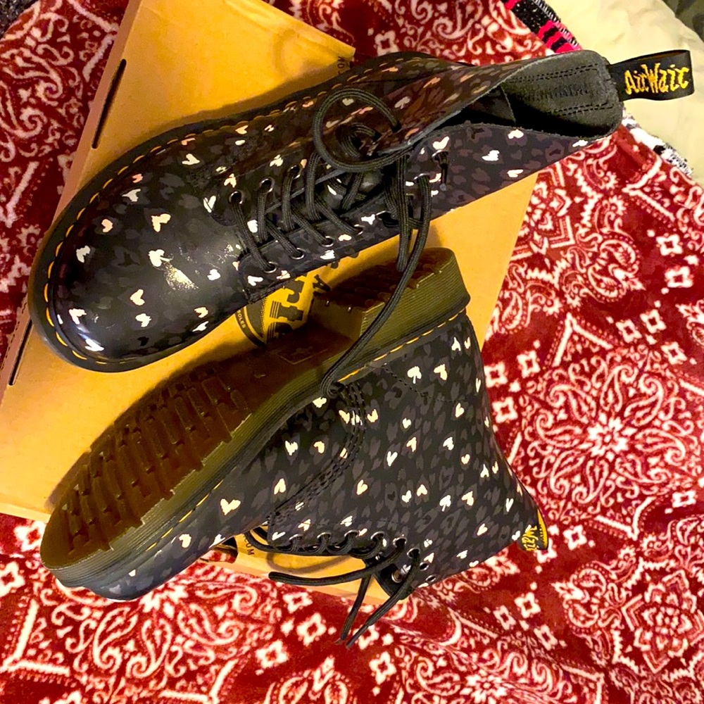 Dr martens boots size 10